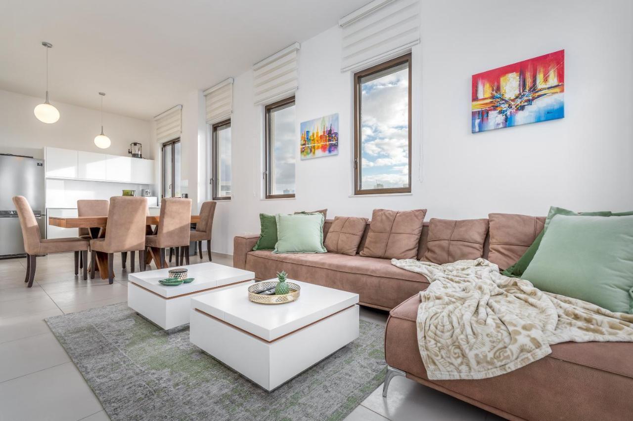 Modern & Bright 3 Bdr Close To The Beach テル・アビブ エクステリア 写真